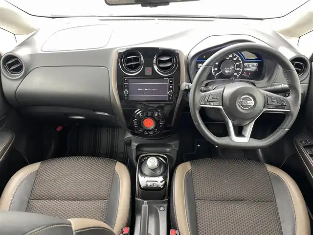 日産 ノート e－パワー メダリスト 熊本県 2018(平30)年 6.2万km インペリアルアンバーP ワンオーナー　/禁煙車/純正ナビ（フルセグ・ＢＴ・ＣＤ・ＤＶＤ）/全周囲カメラ　/社外前後ドライブレコーダー　/ＥＴＣ　/前後クリアランスソナー　/レーダークルーズコントロール　/エマージェンシーブレーキ　/レーンキープアシスト/横滑り防止/ハーフレザーシート/電動格納ミラー/純正フロアマット/純正１５インチAW/オートライト/LEDヘッドライト/フォグランプ/スマートキー/プッシュスタート/スペアキー1本/保証書/取扱説明書