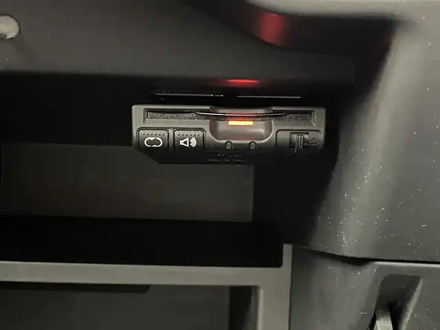 日産 ノート e－パワー メダリスト 熊本県 2018(平30)年 6.2万km インペリアルアンバーP ワンオーナー　/禁煙車/純正ナビ（フルセグ・ＢＴ・ＣＤ・ＤＶＤ）/全周囲カメラ　/社外前後ドライブレコーダー　/ＥＴＣ　/前後クリアランスソナー　/レーダークルーズコントロール　/エマージェンシーブレーキ　/レーンキープアシスト/横滑り防止/ハーフレザーシート/電動格納ミラー/純正フロアマット/純正１５インチAW/オートライト/LEDヘッドライト/フォグランプ/スマートキー/プッシュスタート/スペアキー1本/保証書/取扱説明書