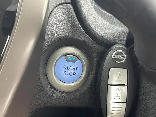 日産 ノート e－パワー メダリスト 熊本県 2018(平30)年 6.2万km インペリアルアンバーP ワンオーナー　/禁煙車/純正ナビ（フルセグ・ＢＴ・ＣＤ・ＤＶＤ）/全周囲カメラ　/社外前後ドライブレコーダー　/ＥＴＣ　/前後クリアランスソナー　/レーダークルーズコントロール　/エマージェンシーブレーキ　/レーンキープアシスト/横滑り防止/ハーフレザーシート/電動格納ミラー/純正フロアマット/純正１５インチAW/オートライト/LEDヘッドライト/フォグランプ/スマートキー/プッシュスタート/スペアキー1本/保証書/取扱説明書