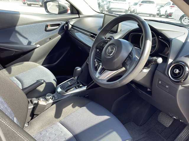 マツダ デミオ XD 香川県 2014(平26)年 5.3万km ソウルレッドプレミアムメタリック 純正7インチマツダコネクトナビ/→Bluetooth/USB/AUX/バックカメラ/LEDオートハイビーム/SCBS（衝突軽減ブレーキ）/DSC（横滑り防止装置）/クルーズコントロール/MTモード付AT/純正15インチアルミ/純正フロアマット/前方ドライブレコーダー/盗難防止装置/アイドリングストップ/プッシュスタート/キーレス