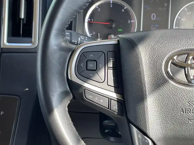 トヨタ グランエース プレミアム 宮崎県 2020(令2)年 1.9万km ブラック 純正ディスプレイオーディオ/ナビ/フルセグ/BT/CD/DVD/フリップダウンモニター/パノラミックビューモニター/ビルトインETC2.0/IC付ターボ/デジタルインナーミラー/ブラインドスポットモニター/プリクラッシュセーフティ/レーンディパーチャーアラート/オートハイビーム/クリアランスソナー/リヤクロストラフィックアラート/ブラインドスポットモニター/両側パワースライドドア/前席パワーシート/全席シートヒーター/純正17インチアルミAW/プッシュスタート/スマートキー/LEDヘッドライト