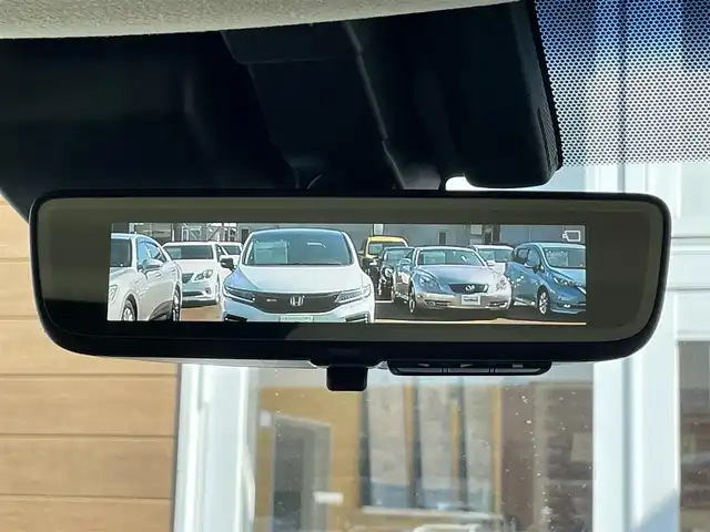 トヨタ グランエース プレミアム 宮崎県 2020(令2)年 1.9万km ブラック 純正ディスプレイオーディオ/ナビ/フルセグ/BT/CD/DVD/フリップダウンモニター/パノラミックビューモニター/ビルトインETC2.0/IC付ターボ/デジタルインナーミラー/ブラインドスポットモニター/プリクラッシュセーフティ/レーンディパーチャーアラート/オートハイビーム/クリアランスソナー/リヤクロストラフィックアラート/ブラインドスポットモニター/両側パワースライドドア/前席パワーシート/全席シートヒーター/純正17インチアルミAW/プッシュスタート/スマートキー/LEDヘッドライト