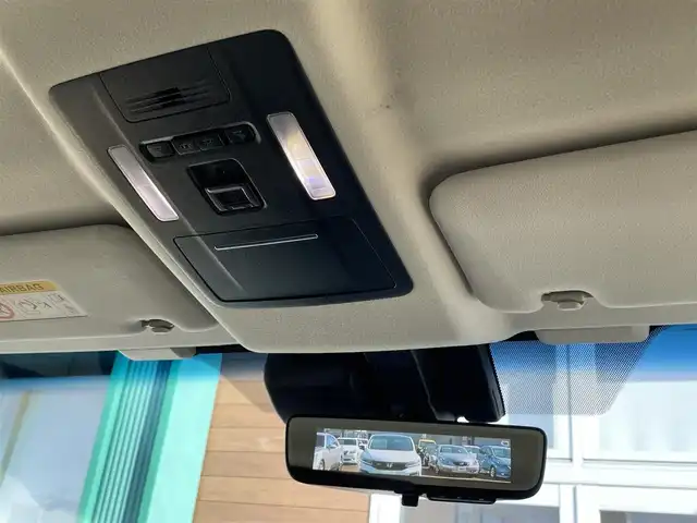 トヨタ グランエース プレミアム 宮崎県 2020(令2)年 1.9万km ブラック 純正ディスプレイオーディオ/ナビ/フルセグ/BT/CD/DVD/フリップダウンモニター/パノラミックビューモニター/ビルトインETC2.0/IC付ターボ/デジタルインナーミラー/ブラインドスポットモニター/プリクラッシュセーフティ/レーンディパーチャーアラート/オートハイビーム/クリアランスソナー/リヤクロストラフィックアラート/ブラインドスポットモニター/両側パワースライドドア/前席パワーシート/全席シートヒーター/純正17インチアルミAW/プッシュスタート/スマートキー/LEDヘッドライト