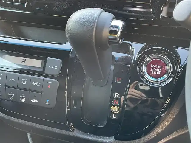 ホンダ Ｎ ＷＧＮ カスタムGSS2トーンカラースタイルPKGⅡ 愛知県 2019(令1)年 1.8万km ブリリアントスポーティブルーメタリック2トーン スマートキー/プッシュスタート/純正ナビ/（CD/DVD/FM/AM/BT/USB）/フルセグTV/バックカメラ/ビルトインETC/純正14インチAW/クルーズコントロール/シティブレーキアクティブシステム/ドライブレコーダー（SD無し）/ハーフレザーシート/前席シートヒーター/ステアリングスイッチ/純正フロアマット/HIDヘッドライト/社外AW付きスタッドレスタイヤ×4本車載