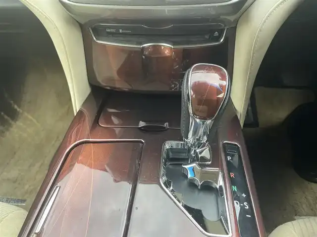 トヨタ クラウン ロイヤル ロイヤルサルーン i－Four 福島県 2013(平25)年 13.7万km ホワイトパールクリスタルシャイン ワンオーナー/純正HDDナビ/CD/DVD/BT/USB/フルセグTV/純正16インチAW(社外AW＋冬タイヤ積込)/クルーズコントロール/クリアランスソナー/ステアリングリモコン/バックカメラ/パワーシート/オートライト/キセノンライト/フォグライト/ビルトインETC/プッシュスタート/ドアバイザー/フロアマット