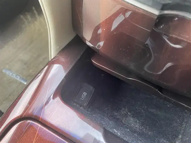 トヨタ クラウン ロイヤル ロイヤルサルーン i－Four 福島県 2013(平25)年 13.7万km ホワイトパールクリスタルシャイン ワンオーナー/純正HDDナビ/CD/DVD/BT/USB/フルセグTV/純正16インチAW(社外AW＋冬タイヤ積込)/クルーズコントロール/クリアランスソナー/ステアリングリモコン/バックカメラ/パワーシート/オートライト/キセノンライト/フォグライト/ビルトインETC/プッシュスタート/ドアバイザー/フロアマット