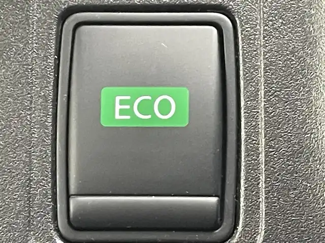 日産 セレナ ハイウェイスターVセレクションⅡ 福岡県 2018(平30)年 2.8万km ダイヤモンドブラック 防水シート車/フリップダウンモニター/アラウンドビューモニター/純正ナビ（ＭＭ３１８Ｄ－Ｗ）/フルセグＴＶ/BT/SD/AM/FM/エマージェンシーブレーキ/両側パワースライドドア/クルーズコントロール/LDW/インテリジェントパーキングアシスト/ＬＥＤオートライト/フォグランプ/純正ＡＷ/ステアリングリモコン/アイドリングストップ/スマートキー/プッシュスタート/ロールサンシェード/シートバックテーブル