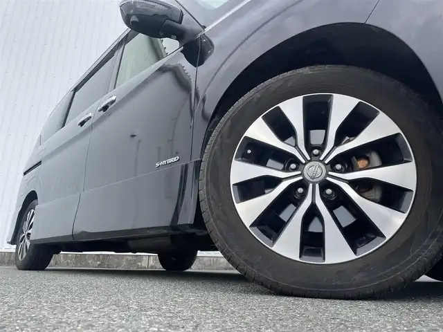 日産 セレナ ハイウェイスターVセレクションⅡ 福岡県 2018(平30)年 2.8万km ダイヤモンドブラック 防水シート車/フリップダウンモニター/アラウンドビューモニター/純正ナビ（ＭＭ３１８Ｄ－Ｗ）/フルセグＴＶ/BT/SD/AM/FM/エマージェンシーブレーキ/両側パワースライドドア/クルーズコントロール/LDW/インテリジェントパーキングアシスト/ＬＥＤオートライト/フォグランプ/純正ＡＷ/ステアリングリモコン/アイドリングストップ/スマートキー/プッシュスタート/ロールサンシェード/シートバックテーブル