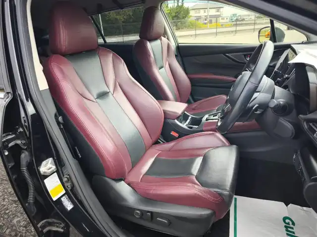 スバル レヴォーグ 1．8STIスポーツ EX 香川県 2021(令3)年 5.6万km クリスタルブラックシリカ 4WD/純正11.6型ナビ/フルセグTV/ハンズフリーパワーバックドア/バックモニター/ビルトインETC/ドライブレコーダー/全車速追従機能付クルーズコントロール/衝突被害軽減ブレーキ/前後AT誤発進抑制/車線逸脱抑制/車線変更アシスト/ドライバー異常時対応システム/デジタルルームミラー/ステアリング連動フルLEDヘッドランプ/LEDフロントフォグランプ/革巻きステアリング/パドルシフト/ツートーン革シート/全席シートヒーター/前席パワーシート/運転席ポジションメモリー機能/STIエアロ(F/S/R)/RSRサスペンション/社外18インチアルミホイール/純正サス・AW車載/スマートキー/プッシュエンジンスタート/禁煙車