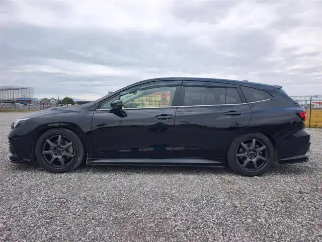 スバル レヴォーグ 1．8STIスポーツ EX 香川県 2021(令3)年 5.6万km クリスタルブラックシリカ 4WD/純正11.6型ナビ/フルセグTV/ハンズフリーパワーバックドア/バックモニター/ビルトインETC/ドライブレコーダー/全車速追従機能付クルーズコントロール/衝突被害軽減ブレーキ/前後AT誤発進抑制/車線逸脱抑制/車線変更アシスト/ドライバー異常時対応システム/デジタルルームミラー/ステアリング連動フルLEDヘッドランプ/LEDフロントフォグランプ/革巻きステアリング/パドルシフト/ツートーン革シート/全席シートヒーター/前席パワーシート/運転席ポジションメモリー機能/STIエアロ(F/S/R)/RSRサスペンション/社外18インチアルミホイール/純正サス・AW車載/スマートキー/プッシュエンジンスタート/禁煙車