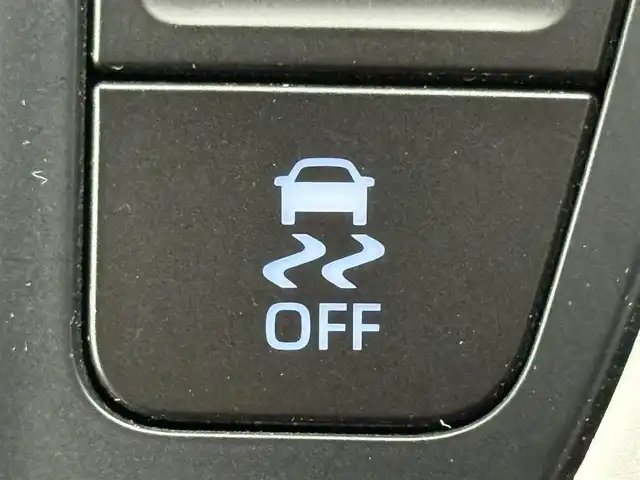 トヨタ ノア S－G 千葉県 2022(令4)年 3.1万km アティチュードブラックマイカ 10.5ディスプレイオーディオ/ナビ/CD/DVD/BT/フルセグ/バックカメラ/ETC2.0/片側パワースライド/レーダークルーズコントロール/トヨタセーフティセンス/コーナーセンサー/LEDライト