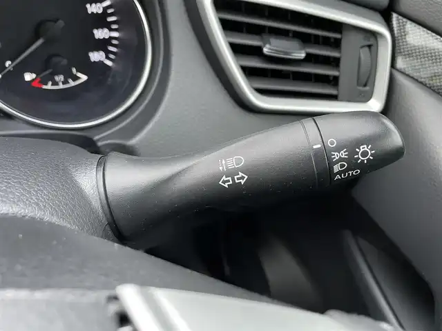 日産 エクストレイル ハイブリッド 20X エマージェンシーブレーキ 岩手県 2015(平27)年 9.8万km ブリリアントホワイトパール 【(株)IDOMが運営する【じしゃロン盛岡店】の自社ローン対象車両になります。こちらは現金ご利用時の価格です。自社ローンご希望の方は別途その旨お申付け下さい。】/衝突軽減システム/カプロンシート/純正ナビ/CD/DVD/フルセグ/Bluetooth/SD/プッシュスタート/スマートキー/LEDヘッドライト/オートライト/フォグライト/革巻きステアリング/バックカメラ/ETC/ドライブレコーダー