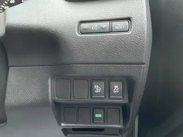 日産 エクストレイル ハイブリッド 20X エマージェンシーブレーキ 岩手県 2015(平27)年 9.8万km ブリリアントホワイトパール 【(株)IDOMが運営する【じしゃロン盛岡店】の自社ローン対象車両になります。こちらは現金ご利用時の価格です。自社ローンご希望の方は別途その旨お申付け下さい。】/衝突軽減システム/カプロンシート/純正ナビ/CD/DVD/フルセグ/Bluetooth/SD/プッシュスタート/スマートキー/LEDヘッドライト/オートライト/フォグライト/革巻きステアリング/バックカメラ/ETC/ドライブレコーダー