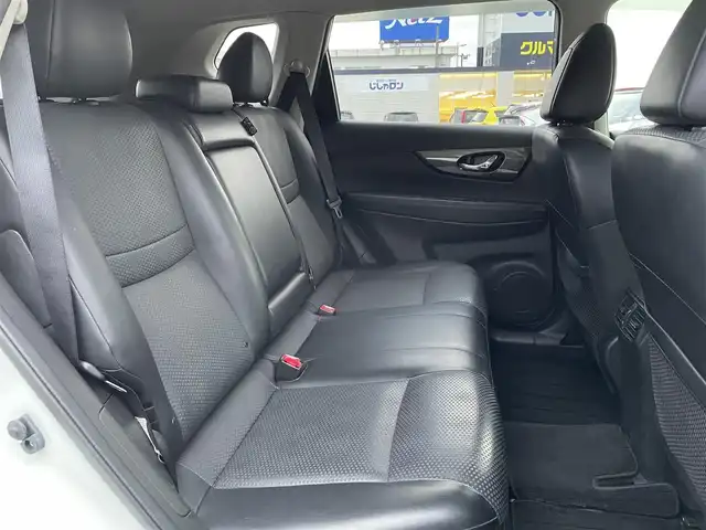 日産 エクストレイル ハイブリッド 20X エマージェンシーブレーキ 岩手県 2015(平27)年 9.8万km ブリリアントホワイトパール 【(株)IDOMが運営する【じしゃロン盛岡店】の自社ローン対象車両になります。こちらは現金ご利用時の価格です。自社ローンご希望の方は別途その旨お申付け下さい。】/衝突軽減システム/カプロンシート/純正ナビ/CD/DVD/フルセグ/Bluetooth/SD/プッシュスタート/スマートキー/LEDヘッドライト/オートライト/フォグライト/革巻きステアリング/バックカメラ/ETC/ドライブレコーダー