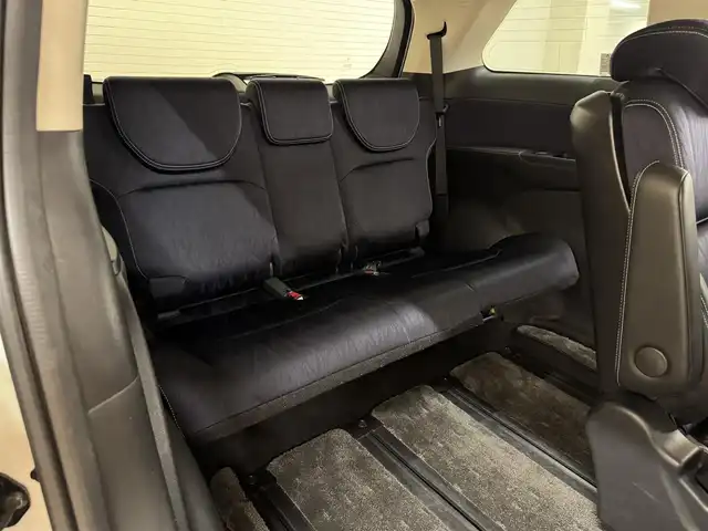 ホンダ オデッセイ アブソルート 20thアニバーサリー 群馬県 2014(平26)年 6.4万km ホワイトオーキッドパール ホンダセンシング/・衝突軽減ブレーキ/・横滑り防止/・オートライト/・クルーズコントロール/純正9インチナビ/・AM/FM/フルセグTV/・CD/DVD/MSV/・Bluetooth/SD/フリップダウンモニター/両側電動スライドドア/バックカメラ/ETC/LEDヘッドライト/フォグランプ/ヒーターミラー/純正フロアマット/純正ドアバイザー/純正18インチアルミホイール/スマートキー/プッシュスタート