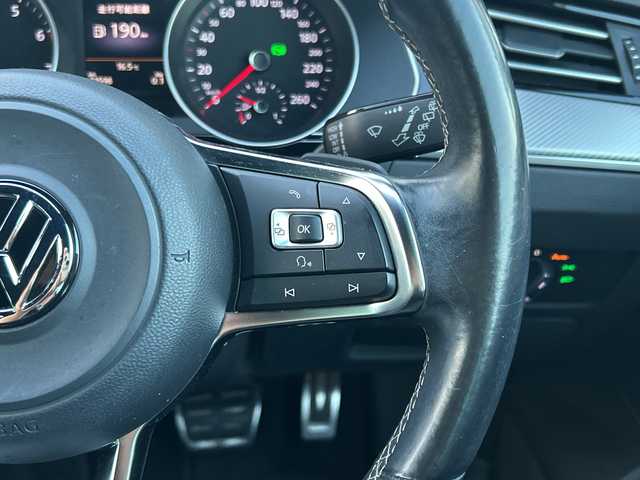 フォルクスワーゲン パサート ヴァリアント TSI Rライン 栃木県 2015(平27)年 8.4万km 白 純正メモリナビ/・Discover Pro/・Bluetooth  CD DVD/・バックカメラ/追従式クルーズコントロール/スペアキー/電動バックドア/レザーシート/シートヒーター/パワーシート/ルーフレール/純正18インチアルミホイール/衝突被害軽減システム/コーナーセンサー/オートライト/LEDヘッドライト/電動パーキング/オートブレーキホールド/取扱説明書/保証書