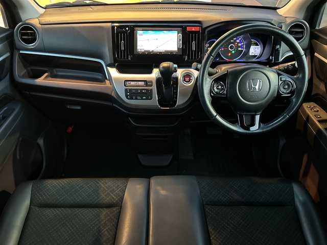 ホンダ Ｎ ＷＧＮ カスタム G Aパッケージ 道央・札幌 2015(平27)年 4.7万km プレミアムゴールドパープルパール ・４WD/・衝突軽減ブレーキ/・純正ナビ/　CD＆DVD＆BT＆USB＆TV/・バックカメラ/・ハーフレザーシート/・オートエアコン/・オートライト/・電動格納ミラー/・クルーズコントロール/・プッシュスタート/・スマートキー/・社外エンジンスターター/・前後ドライブレコーダー/・純正AW＆夏タイヤ積込/・ミラーヒーター/・純正フロアマット/・ドアバイザー/・ウィンカーミラー/・フォグライト/・LEDヘッドライト