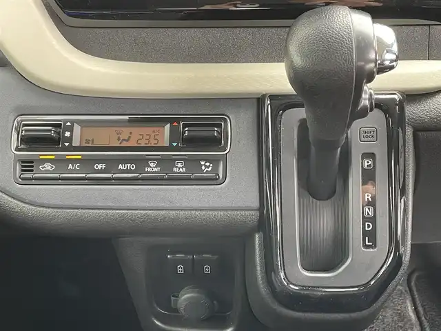 スズキ ソリオ HV MZ 佐賀県 2022(令4)年 4.2万km ピュアホワイトP 純正8インチSDナビゲーション/・フルセグTV/CD/DVD/SD/USB/Bluetooth/全周囲カメラ/前方ドライブレコーダー/ビルトインETC/ヘッドアップディスプレイ/両側パワースライドドア/DN席シートヒーター/天井サーキュレーター/後席サンシェード/ISOFIX対応/革巻きステアリング/ステアリングリモコン/純正15インチアルミホイール/純正LEDヘッドライト/・オートマチックハイビーム/純正LEDフォグランプ/純正フロアマット/純正ドアバイザ―/新車保証書/アダプティブクルーズコントロール/車線逸脱警報機能/デュアルカメラブレーキサポート/クリアランスソナー