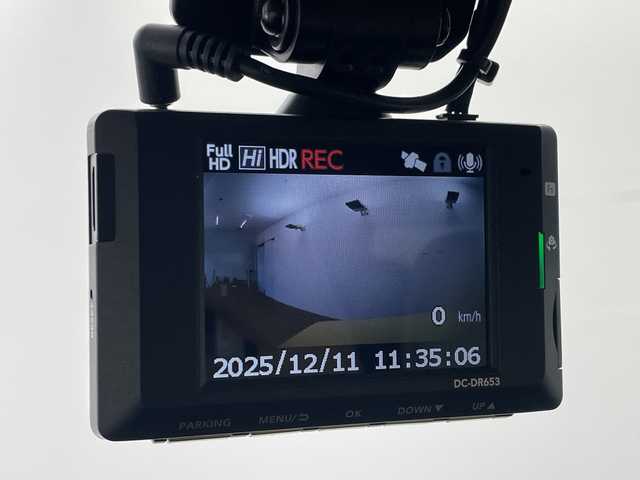 スズキ ジムニー シエラ JC 群馬県 2025(令7)年 0.6万km シフォンアイボリーメタリックブラック2トーンルーフ アルパイン９型ディスプレイオーディオ　バックカメラ　ＥＴＣ　前後ドラレコ　クルーズコントロール　衝突被害軽減ブレーキ　レーンアシスト　ＬＥＤヘッドライト　オートライト　ヒルディセントコントロール　禁煙