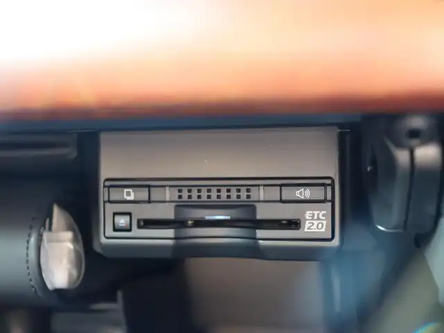 レクサス ＣＴ 200h バージョンL 宮城県 2016(平28)年 0.8万km レッドマイカクリスタルシャイン 純正ナビ/バックカメラ/ワンセグTV/パドルシフト/レザーシート/前席パワーシート/前席シートヒーター/ステアリングヒーター/純正アルミ夏タイヤ17インチ/クルーズコントロール/コーナーセンサー/横滑り防止装置/ETC2.0/社外ドライブレコーダー/プッシュスタート