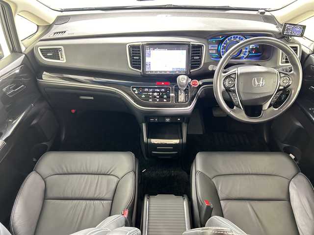 ホンダ オデッセイ ハイブリッド アブソルート・EXホンダセンジング 佐賀県 2018(平30)年 4.1万km プレミアムヴィーナスブラックP 純正9インチナビ/フルセグTV/CD/DVD/Bluetooth/純正11.6インチフリップダウンモニター/後席ヘッドレスト付きモニター/全方位カメラ/衝突被害軽減システム/レーダークルーズコントロール/レーンアシスト/ブラインドスポットモニター/パーキングソナー/先行車発進告知機能/ロードサインアシスト/オートライト/LEDヘッドライト/フォグライト/電子パーキング/ブレーキホールド/ミラー型ドライブレコーダー/ビルトインETC/両側パワースライドドア/運転席・助手席パワーシート/運転席・助手席シートヒーター/レーザーシート/ISOFIX対応シート/AC電源1500W/センターコンソールボックス/純正フロアマット/純正17インチアルミホイール/ダブルエアコン