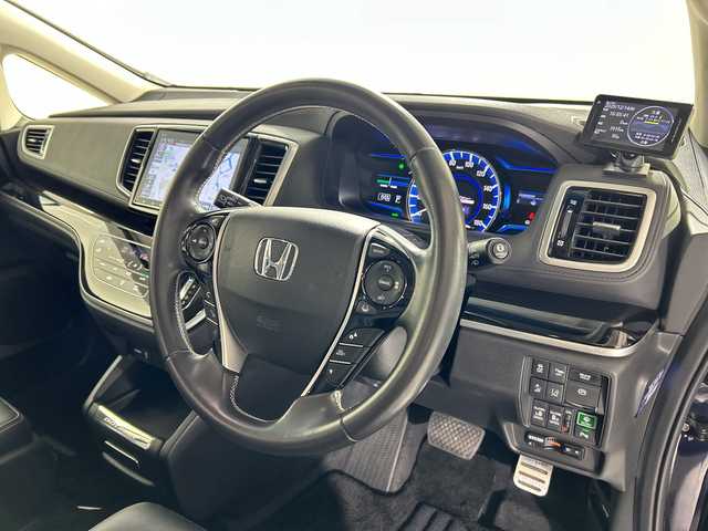 ホンダ オデッセイ ハイブリッド アブソルート・EXホンダセンジング 佐賀県 2018(平30)年 4.1万km プレミアムヴィーナスブラックP 純正9インチナビ/フルセグTV/CD/DVD/Bluetooth/純正11.6インチフリップダウンモニター/後席ヘッドレスト付きモニター/全方位カメラ/衝突被害軽減システム/レーダークルーズコントロール/レーンアシスト/ブラインドスポットモニター/パーキングソナー/先行車発進告知機能/ロードサインアシスト/オートライト/LEDヘッドライト/フォグライト/電子パーキング/ブレーキホールド/ミラー型ドライブレコーダー/ビルトインETC/両側パワースライドドア/運転席・助手席パワーシート/運転席・助手席シートヒーター/レーザーシート/ISOFIX対応シート/AC電源1500W/センターコンソールボックス/純正フロアマット/純正17インチアルミホイール/ダブルエアコン