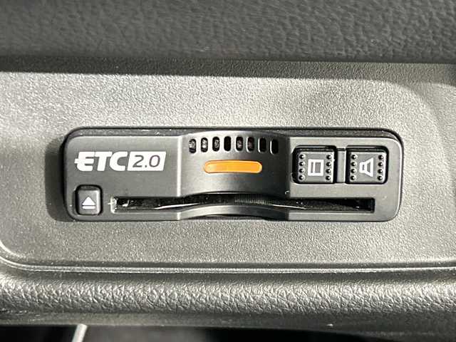 ホンダ オデッセイ ハイブリッド アブソルート・EXホンダセンジング 佐賀県 2018(平30)年 4.1万km プレミアムヴィーナスブラックP 純正9インチナビ/フルセグTV/CD/DVD/Bluetooth/純正11.6インチフリップダウンモニター/後席ヘッドレスト付きモニター/全方位カメラ/衝突被害軽減システム/レーダークルーズコントロール/レーンアシスト/ブラインドスポットモニター/パーキングソナー/先行車発進告知機能/ロードサインアシスト/オートライト/LEDヘッドライト/フォグライト/電子パーキング/ブレーキホールド/ミラー型ドライブレコーダー/ビルトインETC/両側パワースライドドア/運転席・助手席パワーシート/運転席・助手席シートヒーター/レーザーシート/ISOFIX対応シート/AC電源1500W/センターコンソールボックス/純正フロアマット/純正17インチアルミホイール/ダブルエアコン