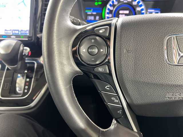 ホンダ オデッセイ ハイブリッド アブソルート・EXホンダセンジング 佐賀県 2018(平30)年 4.1万km プレミアムヴィーナスブラックP 純正9インチナビ/フルセグTV/CD/DVD/Bluetooth/純正11.6インチフリップダウンモニター/後席ヘッドレスト付きモニター/全方位カメラ/衝突被害軽減システム/レーダークルーズコントロール/レーンアシスト/ブラインドスポットモニター/パーキングソナー/先行車発進告知機能/ロードサインアシスト/オートライト/LEDヘッドライト/フォグライト/電子パーキング/ブレーキホールド/ミラー型ドライブレコーダー/ビルトインETC/両側パワースライドドア/運転席・助手席パワーシート/運転席・助手席シートヒーター/レーザーシート/ISOFIX対応シート/AC電源1500W/センターコンソールボックス/純正フロアマット/純正17インチアルミホイール/ダブルエアコン