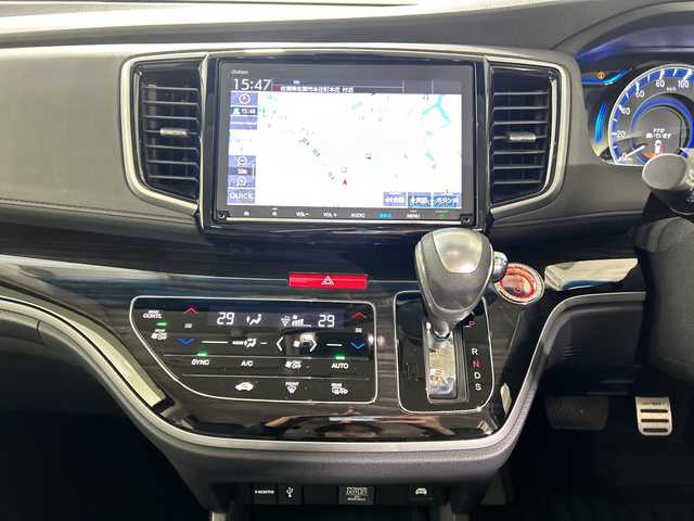 ホンダ オデッセイ ハイブリッド アブソルート・EXホンダセンジング 佐賀県 2018(平30)年 4.1万km プレミアムヴィーナスブラックP 純正9インチナビ/フルセグTV/CD/DVD/Bluetooth/純正11.6インチフリップダウンモニター/後席ヘッドレスト付きモニター/全方位カメラ/衝突被害軽減システム/レーダークルーズコントロール/レーンアシスト/ブラインドスポットモニター/パーキングソナー/先行車発進告知機能/ロードサインアシスト/オートライト/LEDヘッドライト/フォグライト/電子パーキング/ブレーキホールド/ミラー型ドライブレコーダー/ビルトインETC/両側パワースライドドア/運転席・助手席パワーシート/運転席・助手席シートヒーター/レーザーシート/ISOFIX対応シート/AC電源1500W/センターコンソールボックス/純正フロアマット/純正17インチアルミホイール/ダブルエアコン