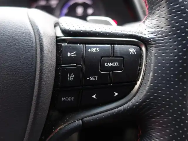 レクサス ＥＳ 300h Fスポーツ 山形県 2019(平31)年 5.9万km ホワイトノーヴァガラスフレーク 4WD/衝突被害軽減システム/サンルーフ/純正メモリナビ/　　【CD DVD BT フルセグ USB AUX】/レーダークルーズコントロール/LEDオートライト/レザーシート/シートヒーター/エアシート/パワーシート/純正18インチアルミホイール/コーナーセンサー/ステアリングヒーター/ステアリングスイッチ/パドルシフト/電動格納ウィンカーミラー/スマートキー/カードキー/ETC2.0