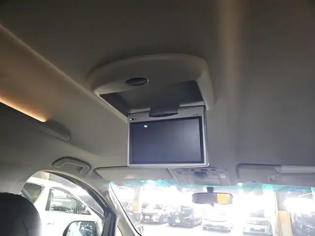 トヨタ アルファード 240S プライムセレクションⅡ 宮崎県 2011(平23)年 8.8万km ホワイトパールクリスタルシャイン 純正ナビ/フルセグTV/純正9型後席ディスプレイ/両側パワースライドドア/バックカメラ/ビルトインETC/クリアランスソナー/バックソナー/HIDヘッドランプ/オートライト/フロントフォグランプ/デュアルオートエアコン/アルカンターラシート/レザー調シートカバー付/2列目キャプテンシート/2列目オットマン/純正18インチアルミホイール/スマートキー/プッシュエンジンスタート/禁煙車