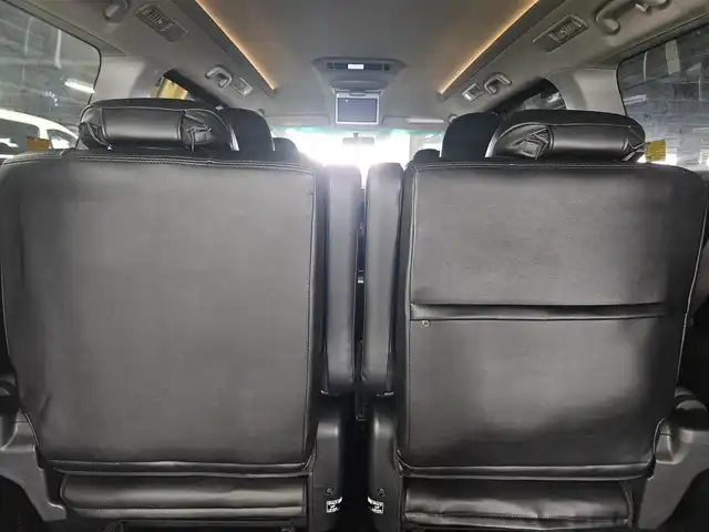 トヨタ アルファード 240S プライムセレクションⅡ 宮崎県 2011(平23)年 8.8万km ホワイトパールクリスタルシャイン 純正ナビ/フルセグTV/純正9型後席ディスプレイ/両側パワースライドドア/バックカメラ/ビルトインETC/クリアランスソナー/バックソナー/HIDヘッドランプ/オートライト/フロントフォグランプ/デュアルオートエアコン/アルカンターラシート/レザー調シートカバー付/2列目キャプテンシート/2列目オットマン/純正18インチアルミホイール/スマートキー/プッシュエンジンスタート/禁煙車