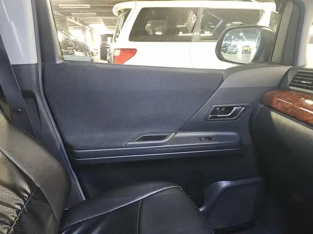 トヨタ アルファード 240S プライムセレクションⅡ 宮崎県 2011(平23)年 8.8万km ホワイトパールクリスタルシャイン 純正ナビ/フルセグTV/純正9型後席ディスプレイ/両側パワースライドドア/バックカメラ/ビルトインETC/クリアランスソナー/バックソナー/HIDヘッドランプ/オートライト/フロントフォグランプ/デュアルオートエアコン/アルカンターラシート/レザー調シートカバー付/2列目キャプテンシート/2列目オットマン/純正18インチアルミホイール/スマートキー/プッシュエンジンスタート/禁煙車