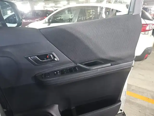 トヨタ アルファード 240S プライムセレクションⅡ 宮崎県 2011(平23)年 8.8万km ホワイトパールクリスタルシャイン 純正ナビ/フルセグTV/純正9型後席ディスプレイ/両側パワースライドドア/バックカメラ/ビルトインETC/クリアランスソナー/バックソナー/HIDヘッドランプ/オートライト/フロントフォグランプ/デュアルオートエアコン/アルカンターラシート/レザー調シートカバー付/2列目キャプテンシート/2列目オットマン/純正18インチアルミホイール/スマートキー/プッシュエンジンスタート/禁煙車