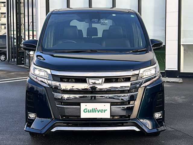 トヨタ ノア Si ダブルバイビーⅡ 岐阜県 2019(令1)年 3万km ブラッキッシュアゲハガラスフレーク ワンオーナー/純正9インチナビ/フルセグテレビ/バックカメラ/アイドリングストップ/クルーズコントロール/プッシュスタート/両側パワースライドドア/ETC/ハーフレザーシート/前後ドライブレコーダー/LEDヘッドライト/オートライト/オートハイビーム/衝突被害軽減装置/横滑り防止装置