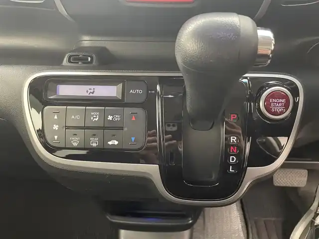 ホンダ Ｎ ＢＯＸ カスタム G Aパッケージ 愛媛県 2014(平26)年 4.9万km プレミアムホワイトパール ・ワンオーナー/・純正ナビ(VXM-145C)/(ラジオ/CD)/・CTBA/・アイドリングストップ/・バックカメラ/・両側パワースライドドア/・ETC/・純正14インチアルミホイール/・純正フロアマット/・ステアリングリモコン/・ドアバイザー/・取扱説明書/・保証書
