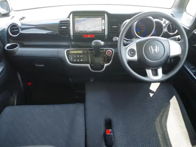 ホンダ Ｎ ＢＯＸ カスタム G Aパッケージ 千葉県 2014(平26)年 4.9万km プレミアムホワイトパール CCTBA（シティブレーキアクティブシステム）　　/両側パワースライドドア/純正メモリーナビ/【CD再生機能】/バックカメラ/ETC/HIDヘッドライト/フォグライト/ウインカーミラー/純正14インチアルミホイル/サイド/カーテンエアバッグ/スマートキー