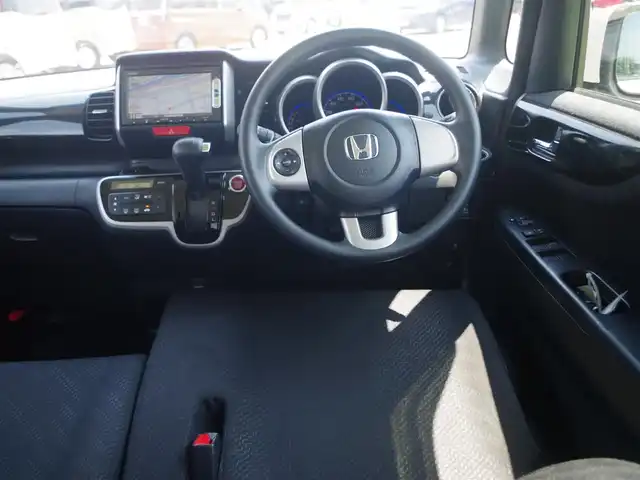 ホンダ Ｎ ＢＯＸ カスタム G Aパッケージ 千葉県 2014(平26)年 4.9万km プレミアムホワイトパール CCTBA（シティブレーキアクティブシステム）　　/両側パワースライドドア/純正メモリーナビ/【CD再生機能】/バックカメラ/ETC/HIDヘッドライト/フォグライト/ウインカーミラー/純正14インチアルミホイル/サイド/カーテンエアバッグ/スマートキー