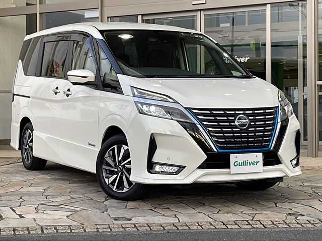 日産 セレナ e－パワー ハイウェイスター V 静岡県 2019(令1)年 5.5万km ブリリアントホワイトパール 純正ナビ/・CD/・DVD/・FM/・AM/・フルセグTV/・Bluetooth/主要装備/・アラウンドビューモニター/・後席フリップダウン/・ドラレコ/・両側パワスラ/・シートヒーター/・ハンドルヒーター/・リアエアコン/・プロパイロット/・エマージェンシーブレーキ/・サイド＋カーテンエアバッグ/・LEDヘッドライト/・コーナーセンサー