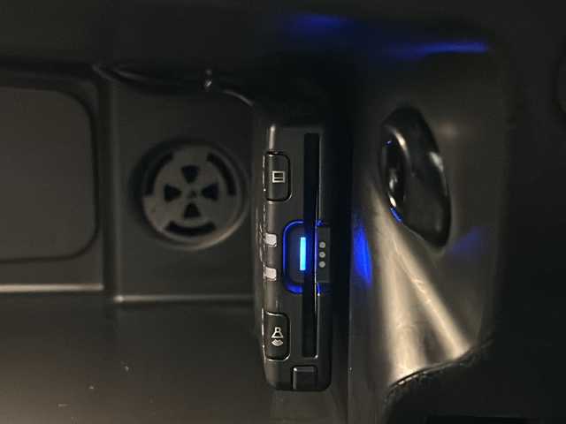 ＭＩＮＩ ミニ クーパー バーガンディーED 新潟県 2019(平31)年 2.1万km ピュアバーガンディー Burgundy Edition専用センター・ディスプレイ・リング/Burgundy Edition オリジナル・バッジ/純正16インチアルミホイール/LEDヘッドライト/LEDフォグランプ/ストレージ・コンパートメントパッケージ/パーキングアシストパッケージ/ライトパッケージ/コンフォートアクセス/リアビューカメラ/アクティブクルーズコントロール/MINIナビゲーションシステム/・Bluetooth/AUX/USB/ラジオ/ドライビングアシスト/マルチファンクションスイッチ/アイドリングストップ