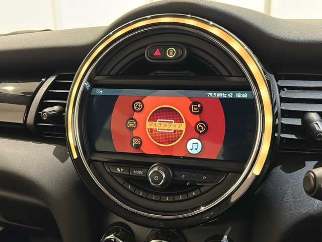 ＭＩＮＩ ミニ クーパー バーガンディーED 新潟県 2019(平31)年 2.1万km ピュアバーガンディー Burgundy Edition専用センター・ディスプレイ・リング/Burgundy Edition オリジナル・バッジ/純正16インチアルミホイール/LEDヘッドライト/LEDフォグランプ/ストレージ・コンパートメントパッケージ/パーキングアシストパッケージ/ライトパッケージ/コンフォートアクセス/リアビューカメラ/アクティブクルーズコントロール/MINIナビゲーションシステム/・Bluetooth/AUX/USB/ラジオ/ドライビングアシスト/マルチファンクションスイッチ/アイドリングストップ