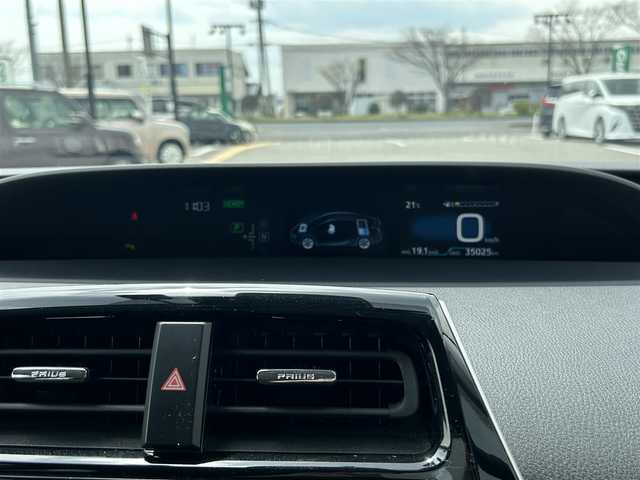 トヨタ プリウス S 島根県 2019(平31)年 3.5万km アティチュードブラックマイカ 純正ナビ/ワンセグ/CD/BT/バックカメラ/前方ドライブレコーダー/ビルトインETC/トヨタセーフティセンス/レーダークルーズコントロール/前後コーナーセンサー/LEDヘッドライト/WORK EMOTION１７インチアルミ/プッシュエンジンスタート/アイドリングストップ/フロアマット/ドアバイザー/取扱説明書/スペアキー/純正サマーセット積み込み（タイヤ溝3部山）