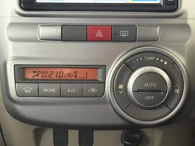 ダイハツ タント X リミテッド 愛知県 2012(平24)年 4.7万km パールホワイトⅢ /禁煙車//ワンオーナー//純正HDDナビ//AM/FM/AUX/CD/SD/地デジ//パワースライドドア//ETC//アイドリングストップ//スペアタイヤ//純正シートカバー//純正フロアマット//純正ドアバイザー//スマートキー//保証書/取扱説明書