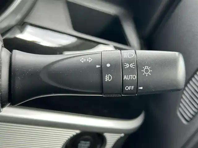 スズキ スペーシア カスタム HYBRID XS ターボ 島根県 2018(平30)年 1.9万km ブレイブカーキP ８インチ純正ＳＤナビ/フルセグTV/DVD再生/Ｂｌｕｅｔｏｏｔｈオーディオ/全方位/バック/サイドカメラ/前方ドライブレコーダー/後方コーナーセンサー/ＥＴＣ/両側パワースライドドア/クルーズコントロール/衝突被害軽減ブレーキ/横滑り防止装置/レーンキープアシスト/リアサーキュレーター/ハーフレザーシート/D席シートヒーター/アイドリングストップ/純正LEDヘッドライト/純正フロアマット/純正15インチアルミホイール