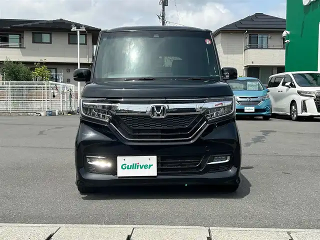 ホンダ Ｎ ＢＯＸ カスタム G L ターボ ホンダセンシング 静岡県 2018(平30)年 4.4万km クリスタルブラックパール エンジンスタートボタン/パワーステアリング/パワーウィンドウ/MTモード付AT/アイドリングストップ/スマートキー/AAC/クルーズコントロール（追従走行：有）/バックカメラ/USB入力端子/純正ETC/純正SDナビ（フルセグTV、BT接続、CDチェンジャー）/ベンチシート/純正フロアマット/ハーフレザー/両側パワースライドドア/純正アルミホイール/ABS/横滑り防止装置/レーンキープアシスト/オートライト/オートマチックハイビーム/後ろのみコーナーセンサー/LEDヘッドライト/W+サイドエアバック/衝突軽減システム
