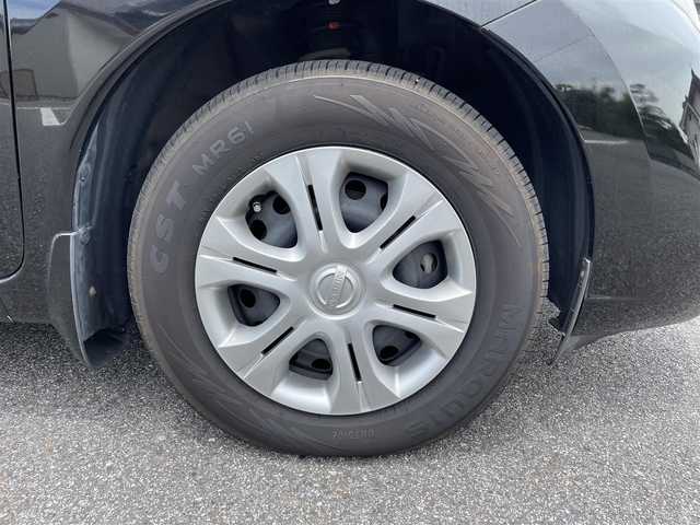 日産 ノート e－パワー X 愛知県 2018(平30)年 5.3万km スーパーブラック 純正SＤナビゲーション/フルセグＴＶ/Bluetooth/CD/DVD/インテリジェントアラウンドビューモニターセット/・踏み間違い衝突防止アシスト/・フロント/バックソナー/・インテリジェントアラウンドビューモニター/・スマートルームミラー/・ドアミラーヒーター/インテリジェントエマージェンシーブレーキ/車線逸脱警報/オートライト/ハイビームアシスト/SRSエアバック【運転席/助手席】/インテリジェントキー/プッシュエンジンスターター/保証書/取扱説明書/スペアキー１本
