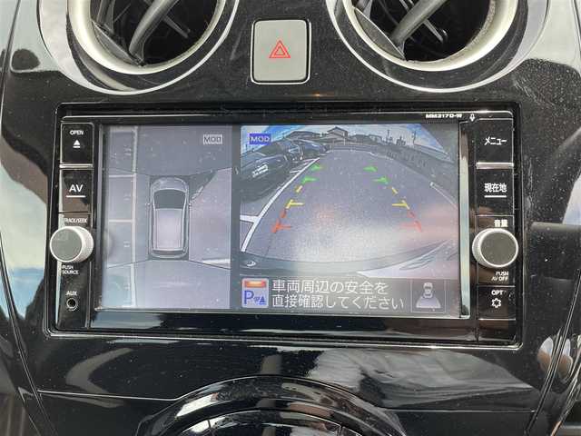 日産 ノート e－パワー X 愛知県 2018(平30)年 5.3万km スーパーブラック 純正SＤナビゲーション/フルセグＴＶ/Bluetooth/CD/DVD/インテリジェントアラウンドビューモニターセット/・踏み間違い衝突防止アシスト/・フロント/バックソナー/・インテリジェントアラウンドビューモニター/・スマートルームミラー/・ドアミラーヒーター/インテリジェントエマージェンシーブレーキ/車線逸脱警報/オートライト/ハイビームアシスト/SRSエアバック【運転席/助手席】/インテリジェントキー/プッシュエンジンスターター/保証書/取扱説明書/スペアキー１本