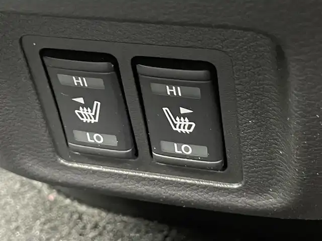 日産 セレナ e－パワー ハイウェイスター V 香川県 2019(平31)年 3.8万km ブリリアントホワイトパール 登録時走行距離：37659km/ディーラー純正9型ナビ/　フルセグTV/フリップダウンモニター/両側パワースライドドア/エマージェンシーブレーキ/レーダークルーズコントロール/レーンキープアシスト/クリアランスソナー/横滑り防止装置/LEDヘッドライト/オートライト/フォグランプ/ビルトインETC/ドライブレコーダー/ロールサンシェード/シートヒーター/ISOFIX/革巻きステアリング/ステアリングスイッチ/ステアリングヒーター/プッシュスタート/スマートキー/スペアキー