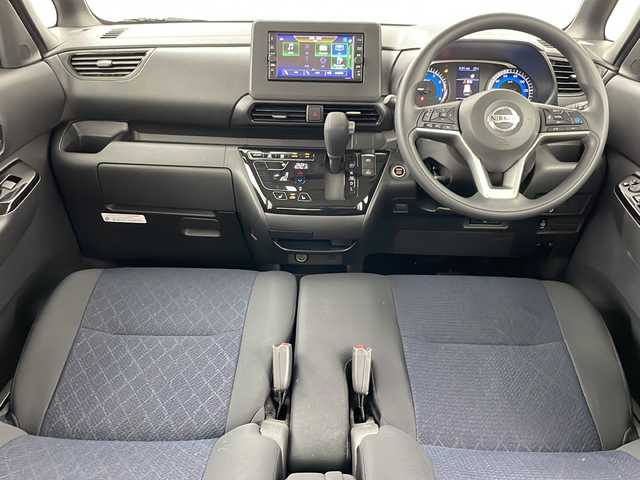日産 ルークス HWS X プロパイロットED 道央・札幌 2023(令5)年 2.5万km ホワイトパール ・純正ナビ&CD&BT&SD/・スライドオートクロージャー/・ハンズフリーオートスライドドア/・アラウンドビューモニター/・フロント/サイド/バックカメラ/・プロパイロット/・インテリジェントエマージェンシーブレーキ/・車線逸脱防止支援システム/・車線逸脱警報/・前方衝突予測警報/・踏み間違い衝突防止アシスト/・標識検知機能/・先行車発進お知らせ/・ふらつき警報/・前席シートヒーター/・ETC/・純正フロアマット/・電動格納ミラー/・プッシュスタート/・LEDヘッドライト/・オートライト/・オートマチックハイビーム/・スマートキー/・スペアキー