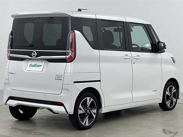 日産 ルークス HWS X プロパイロットED 道央・札幌 2023(令5)年 2.5万km ホワイトパール ・純正ナビ&CD&BT&SD/・スライドオートクロージャー/・ハンズフリーオートスライドドア/・アラウンドビューモニター/・フロント/サイド/バックカメラ/・プロパイロット/・インテリジェントエマージェンシーブレーキ/・車線逸脱防止支援システム/・車線逸脱警報/・前方衝突予測警報/・踏み間違い衝突防止アシスト/・標識検知機能/・先行車発進お知らせ/・ふらつき警報/・前席シートヒーター/・ETC/・純正フロアマット/・電動格納ミラー/・プッシュスタート/・LEDヘッドライト/・オートライト/・オートマチックハイビーム/・スマートキー/・スペアキー